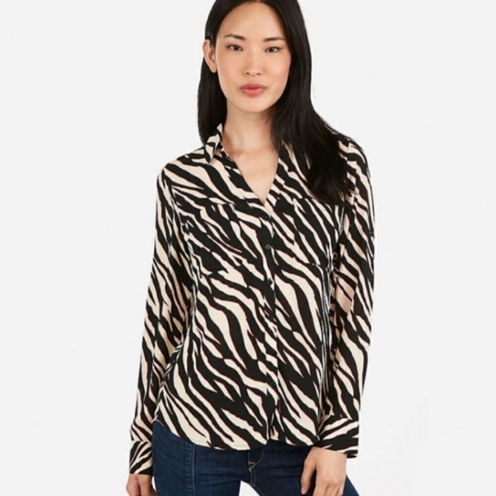 ✨ Express Zebra Print Blouse✨